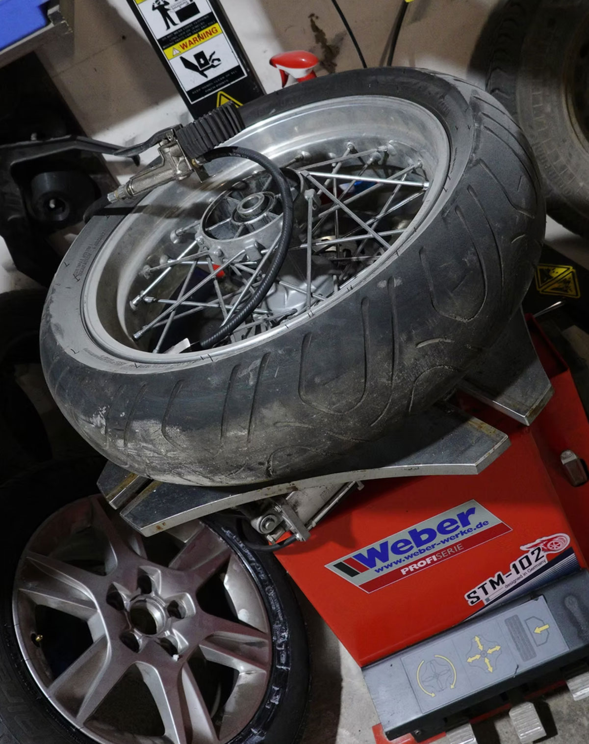 r_03 Reifenservice Motorrad